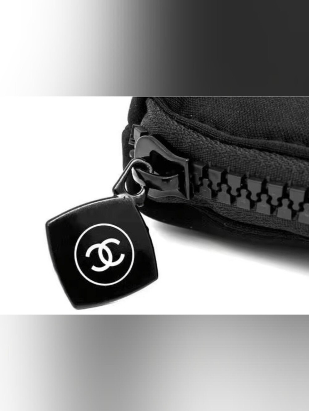 CHANEL Black Cosmetics Bag - Picture 3 of 6